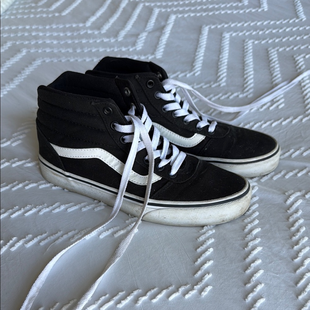 Vans Men's Black High-Top Sneakers